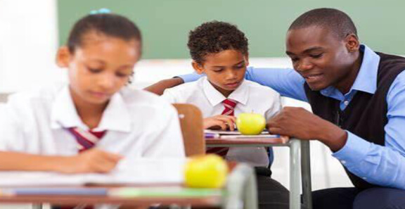 You are currently viewing Nigerian teachers needed in UK schools: UK government reveals earnings